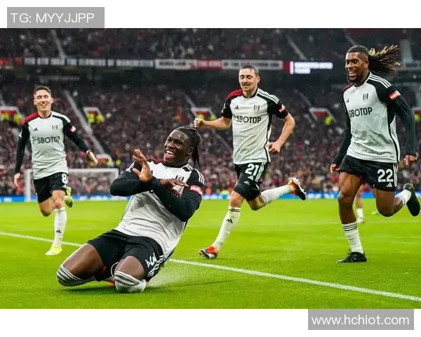 泰晤士：尽管狼队战绩惨白，但主帅佩雷拉仍被董事会支撑